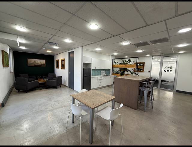 9.90M² OFFICE TO LET IN ROSEBANK